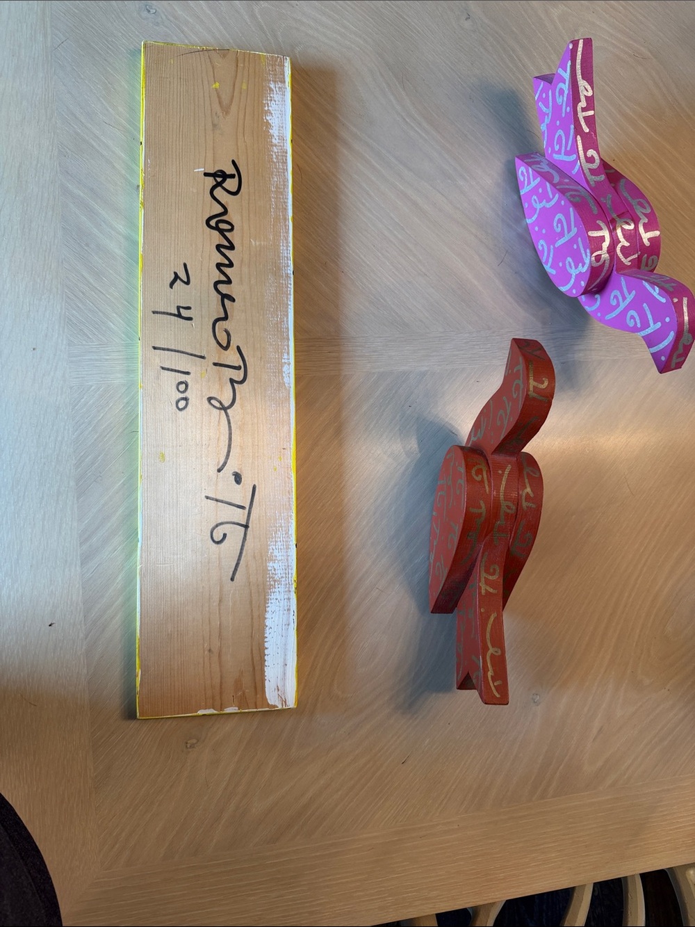 Hand-Painted signed Romero Britto wooden sculpture “Doves” - Picture 9 of 16